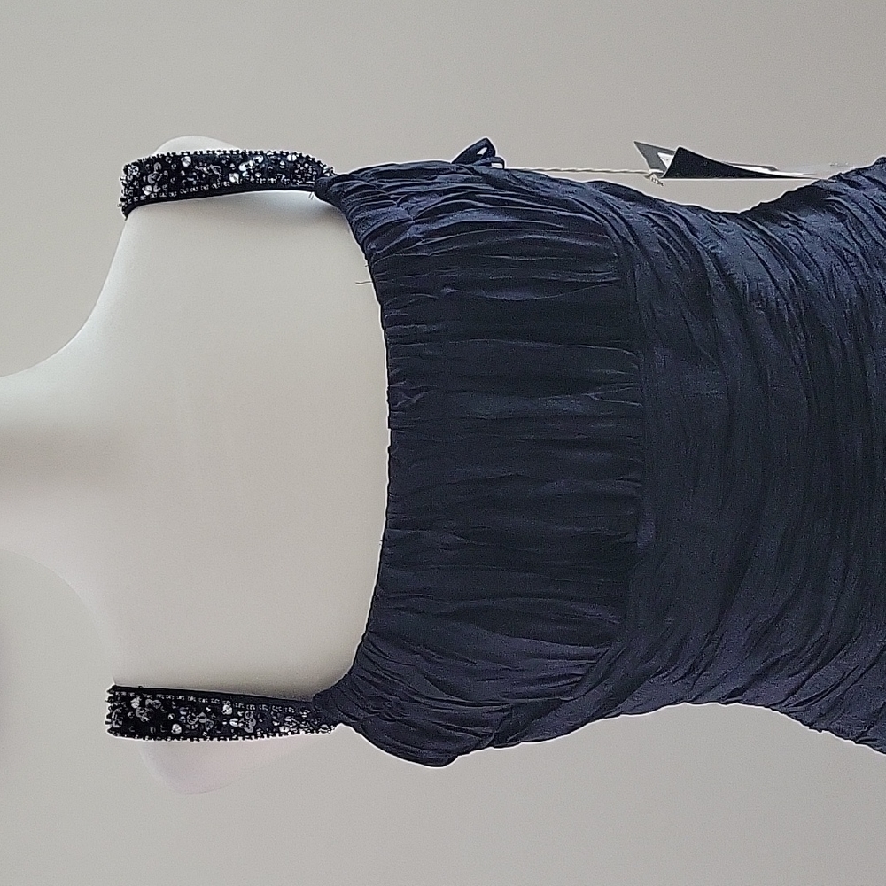Pronovias Barcelona Navy Taffeta dress. New with tags. Size 40 FR.